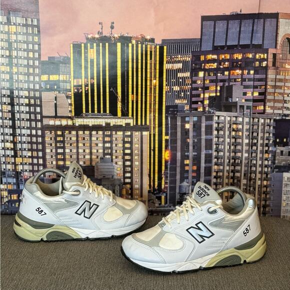 New Balance Cream and Gray Athletic Shoes - Picture 1 of 6